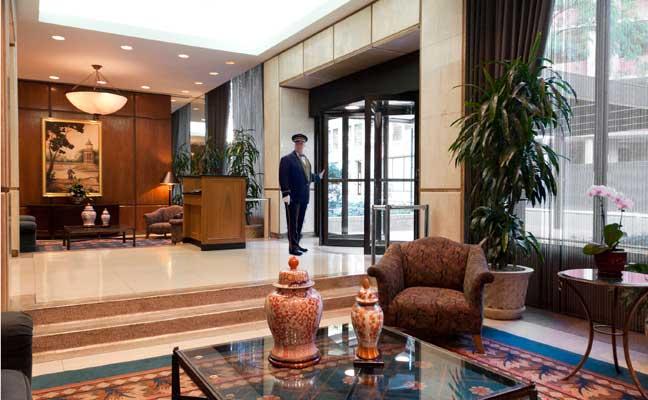 Foto del edificio - 320 E 46th St