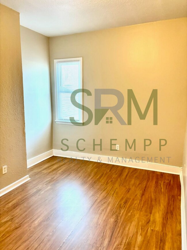 Foto del edificio - Spacious 4 bedroom in Portland-Section 8 Accepted **1/2 off first months rent**