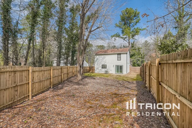 Foto del edificio - 1535 Pine Log Pl