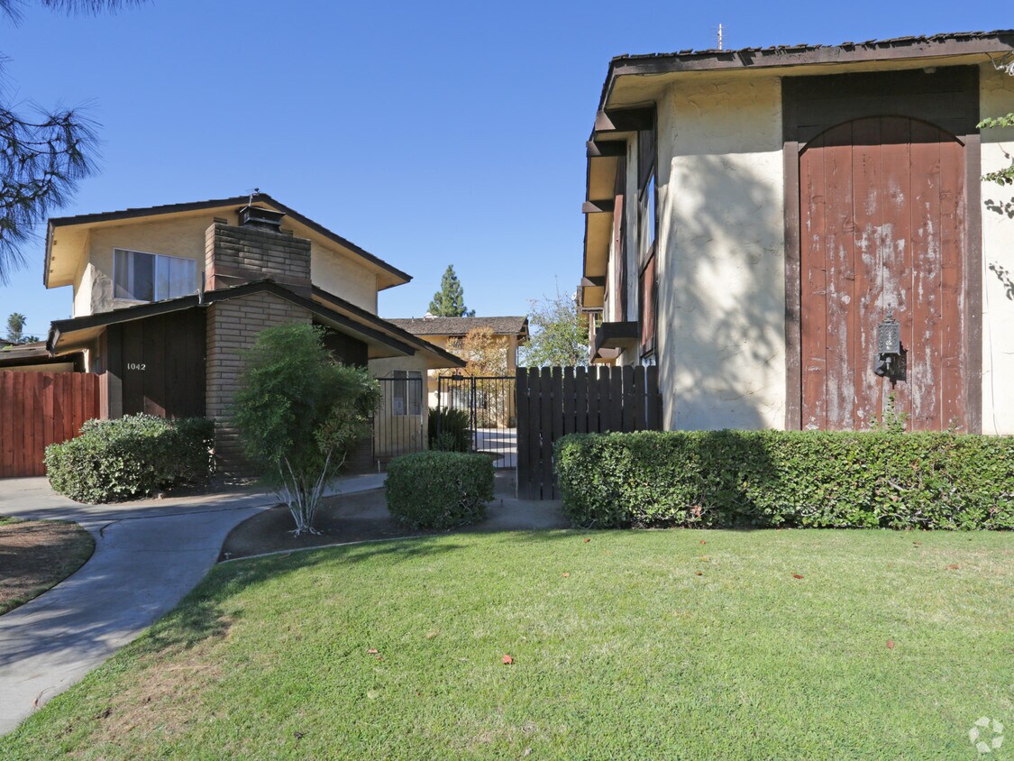 1042 Adler Ave, Clovis, CA 93612 Apartments in Clovis, CA