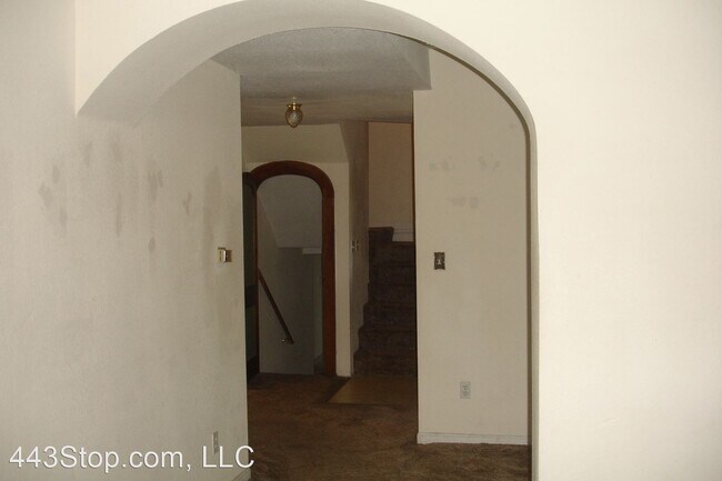 Building Photo - 6 br, 2 bath House - 1508 University Ave.