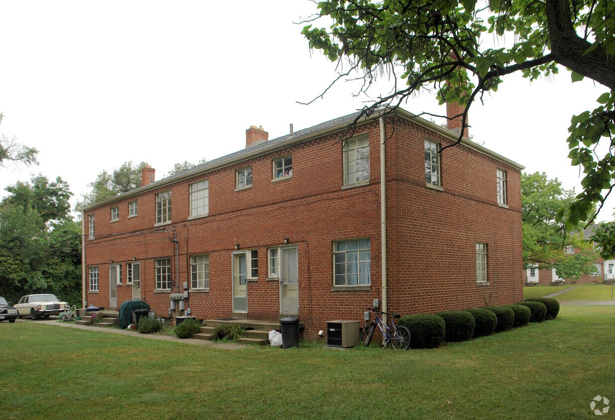 Foto del edificio - 1557-1563 Tremont Rd