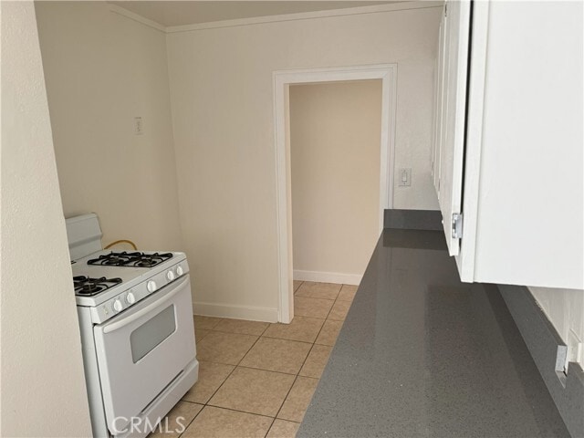 Building Photo - 4666 Park Ave