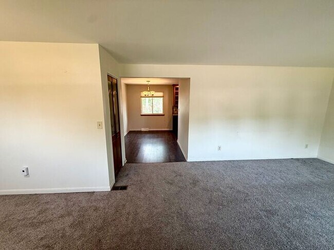 Foto del edificio - Conveniently Located 2 Bed, 2 Bath + 2 Bonus Rooms in Greeley