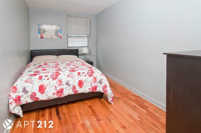 Building Photo - 333 E 33rd St
