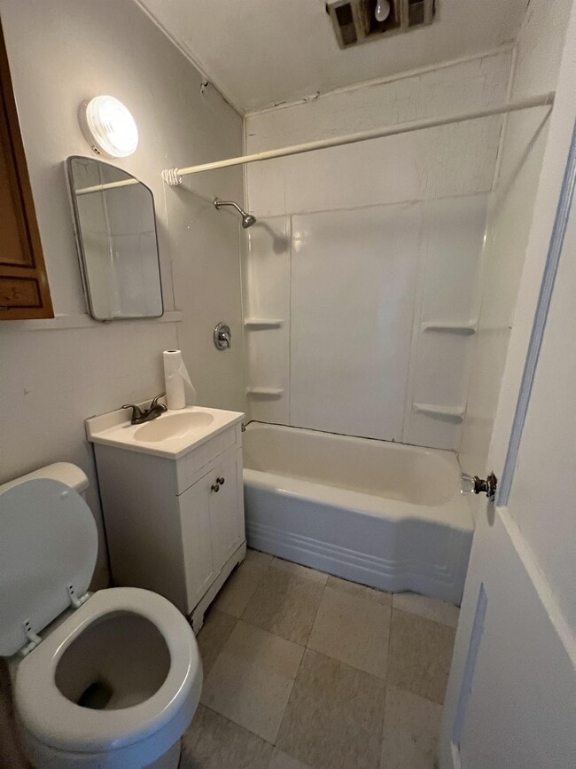 2710 Furlong Ave, Saint Albans, WV 25177 House Rental in Saint Albans