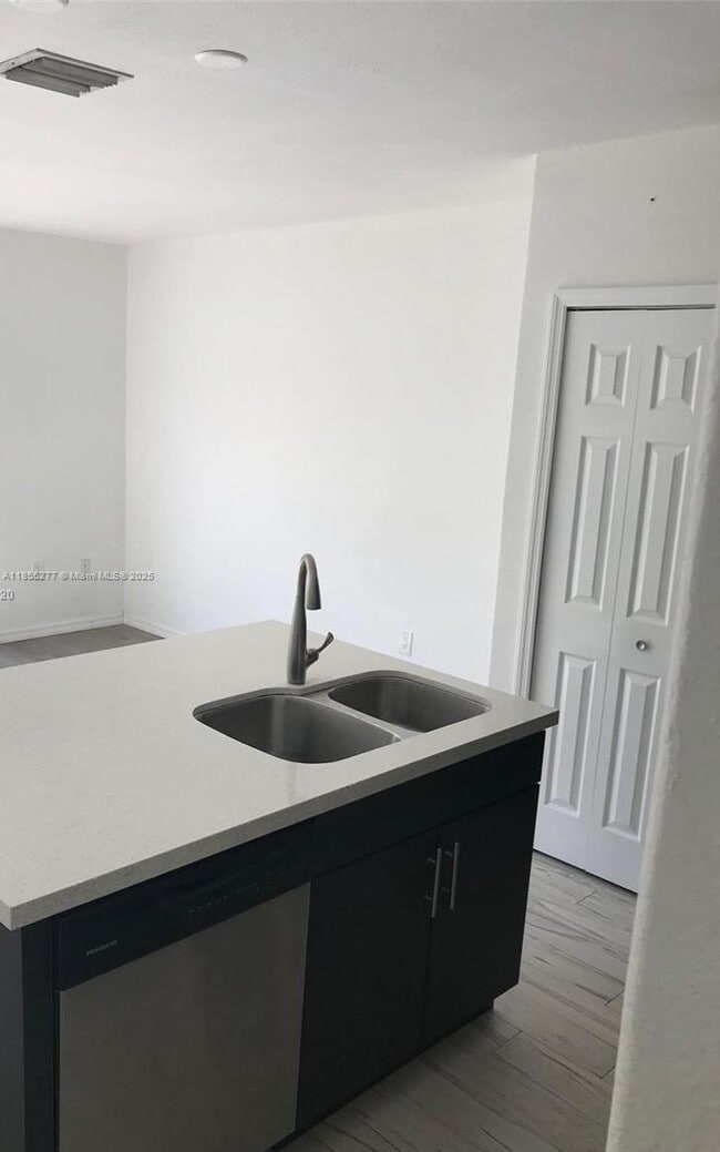 Foto del edificio - 8043 W 36th Ave