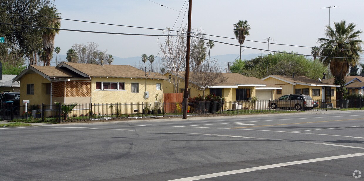 Primary Photo - 909 N Mountain View Ave