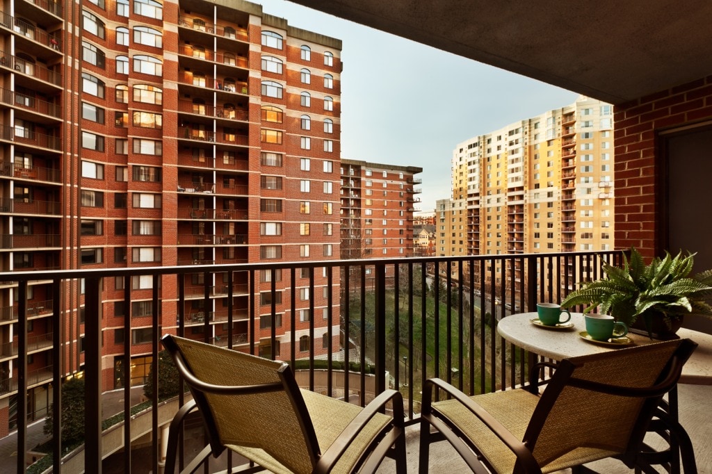 Courtland Towers Apartments Arlington, VA