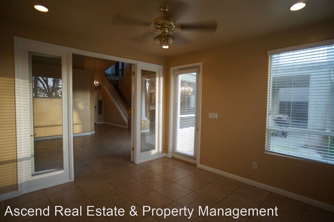 Building Photo - 5 br, 3 bath House - 7115 Whitewater Falls Dr
