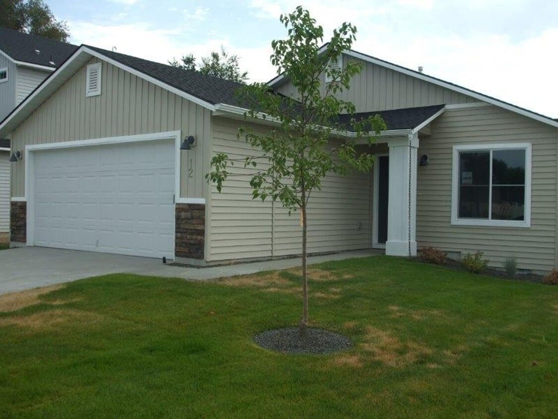 12 S Sapling Wy, Nampa, ID 83651 House Rental in Nampa, ID