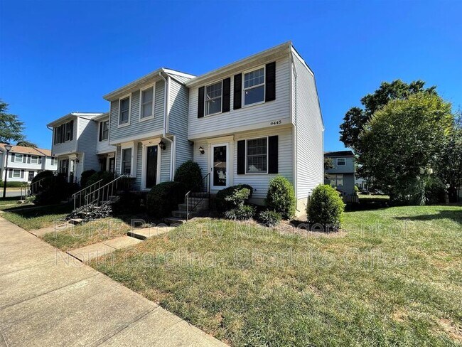 Building Photo - 9445 Lexington Cir