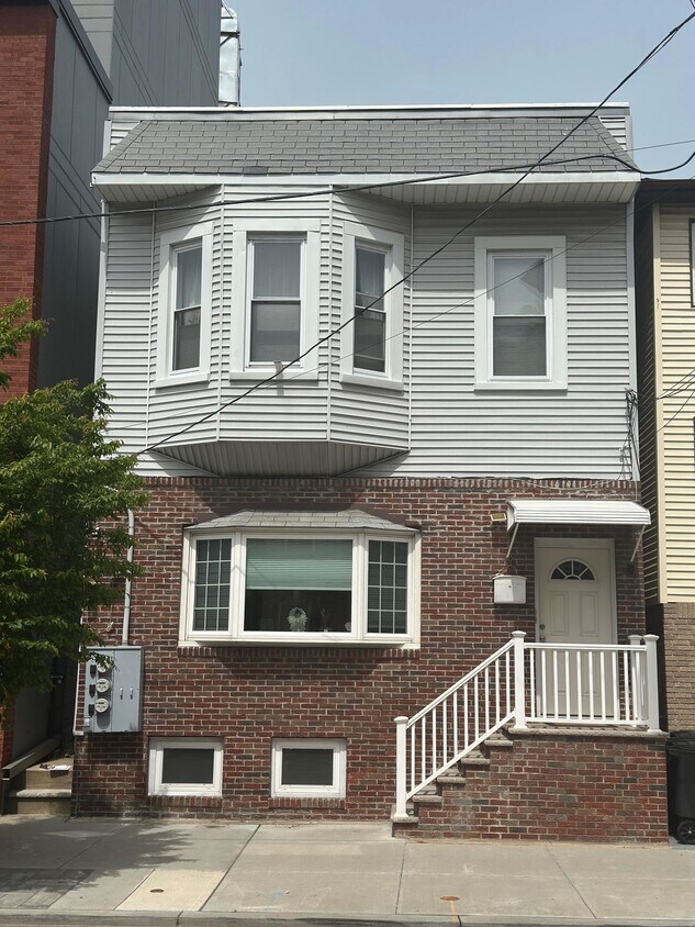 Foto principal - 265 Cambridge Ave