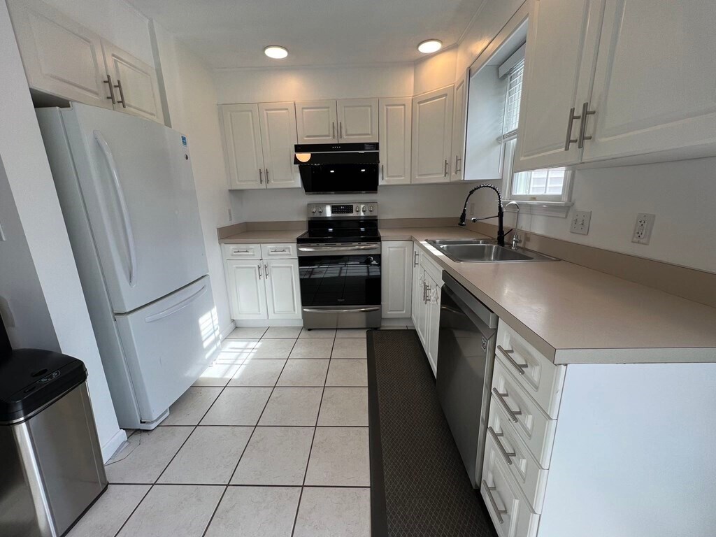 252 Albion St, Wakefield, MA 01880 Townhome Rentals in Wakefield MA