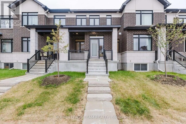 Building Photo - 805 Anciano Cres