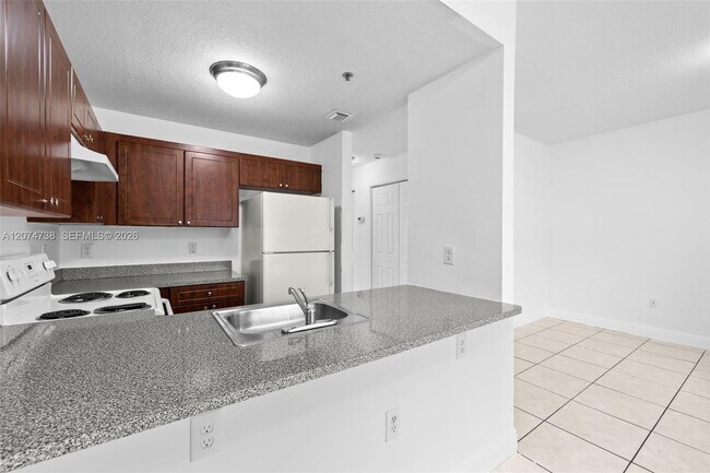 Building Photo - 2429 W 78th St