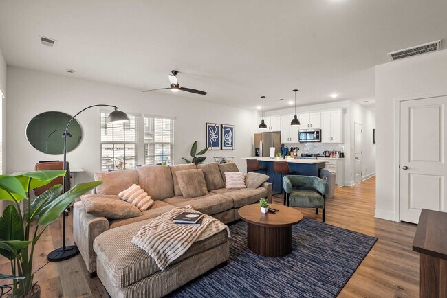 Foto del edificio - 8021 Brightside Dr