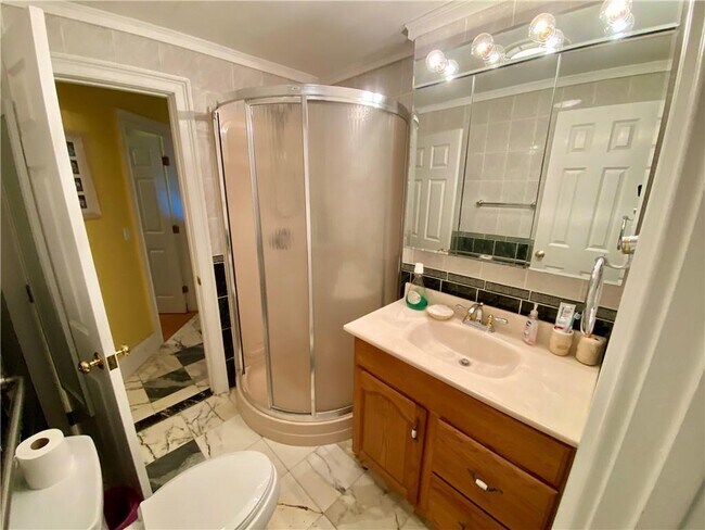 Foto del edificio - 96 Rhode Island Ave