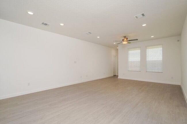 Building Photo - 610 Kayden Ct