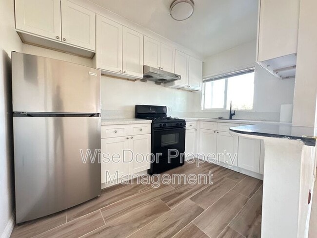 Building Photo - 5934 Cloverly Ave