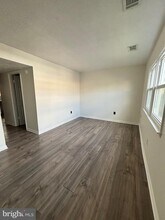 Building Photo - 109 Ash Hollow Dr