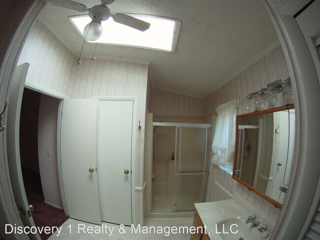 Building Photo - 4 br, 2 bath House - 8430 Brook Street NE