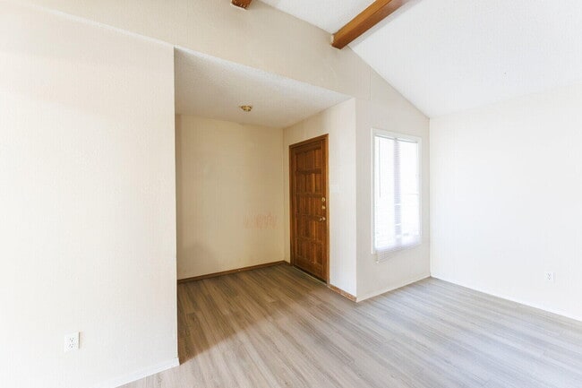 Foto del edificio - 5809 Emory St