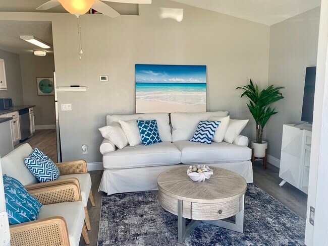 Foto del edificio - 5711 Beach Dr