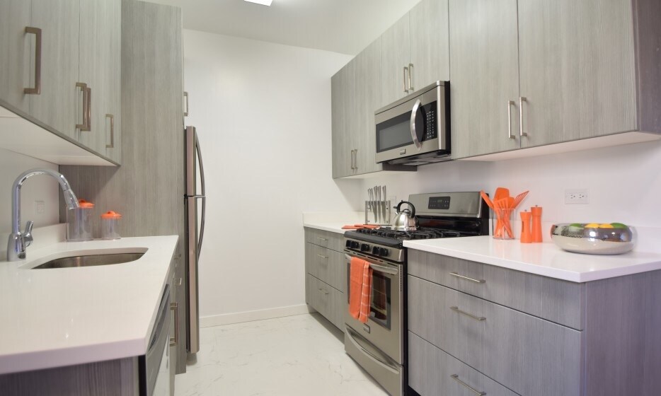 Foto principal - 937 Woodycrest Ave