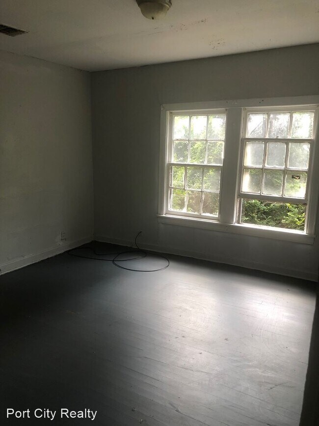 Building Photo - 2 br, 1 bath House - 1836 Cook