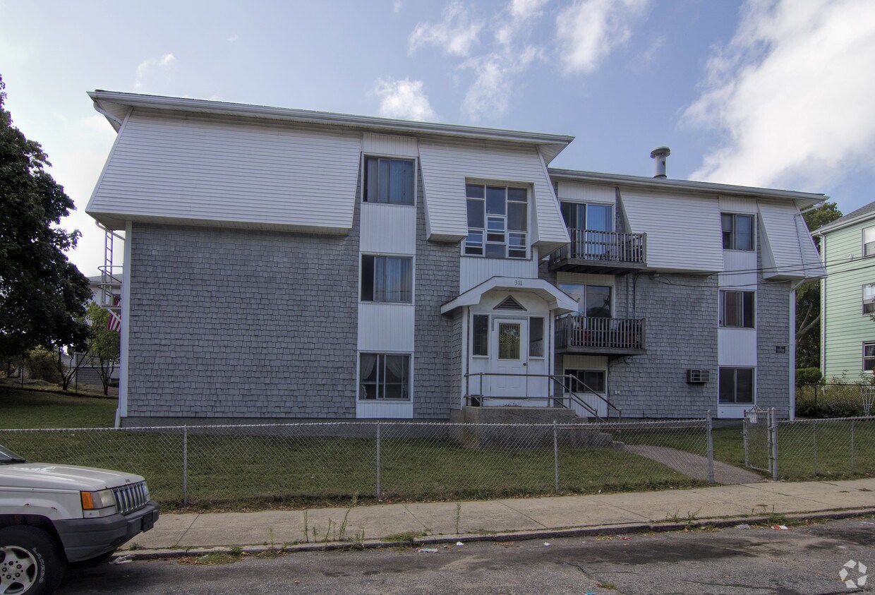 Primary Photo - 311 Jencks St