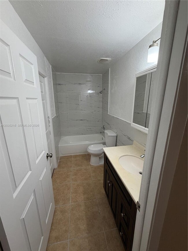Foto del edificio - 12230 SW 203rd St