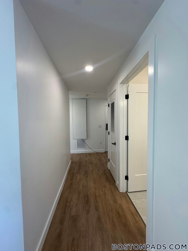 Building Photo - 199 Gardner St