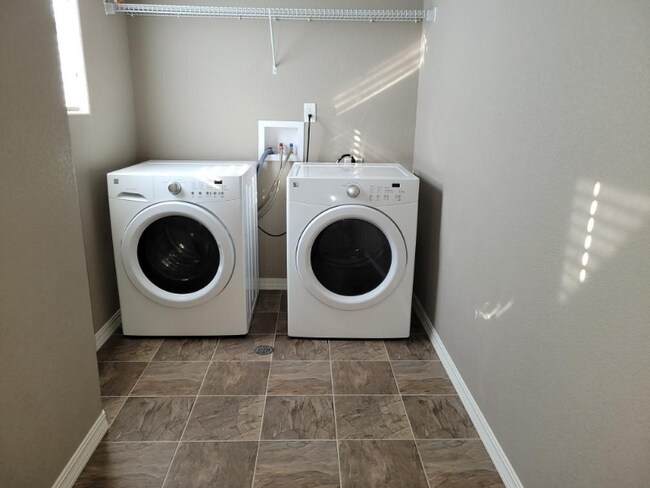 Foto del edificio - 6146 Finglas Dr