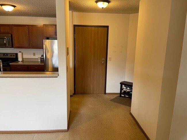 Foto del edificio - 2592 Kenzie Ter