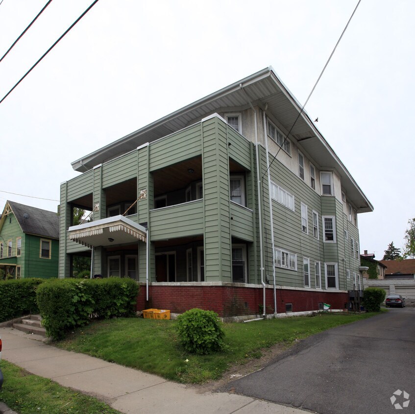 151 Oak St, Binghamton, NY 13905 Apartments in Binghamton, NY