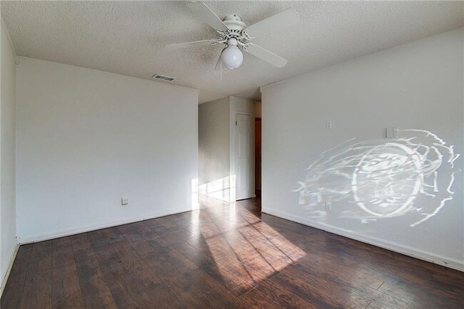Building Photo - 6608 Johnny Morris Cove