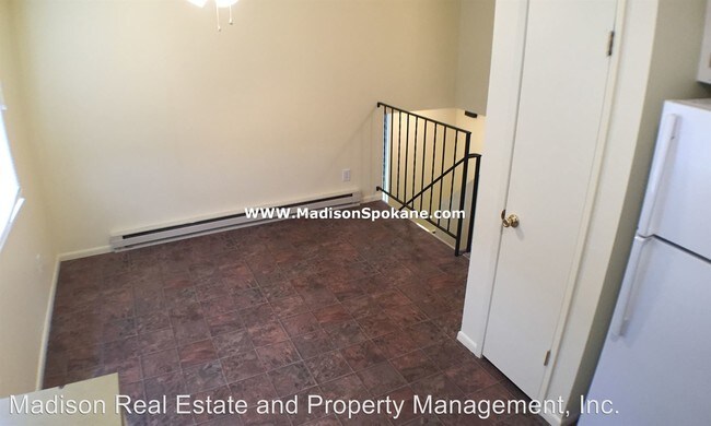 Building Photo - 10805 E 32nd Ave