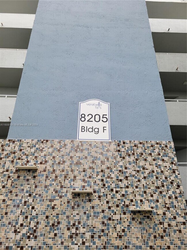 Foto del edificio - 8205 SW 152nd Ave