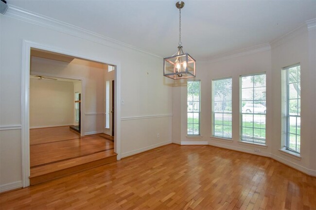 Foto del edificio - 5211 Laurel St