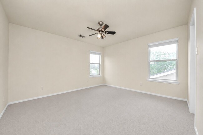 Foto del edificio - 17006 Kemble Creek Dr