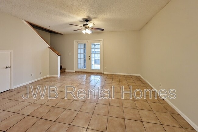 Building Photo - 5602 Pinebay Cir S