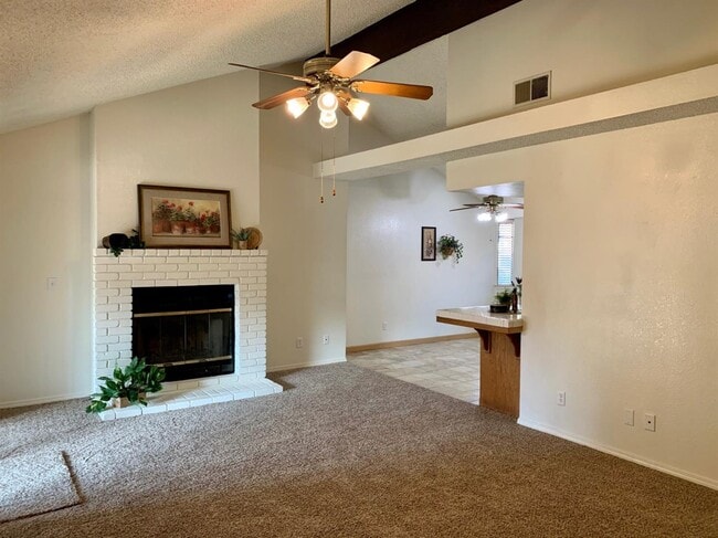 Foto del edificio - 1797 E Solar Ave