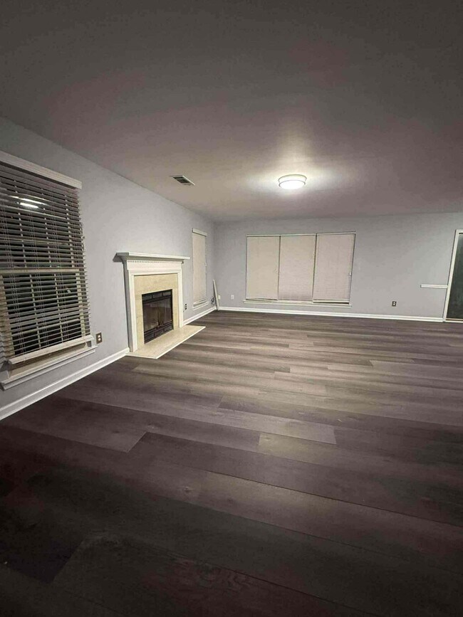 Foto del edificio - 5150 Harbins Point Ln NW