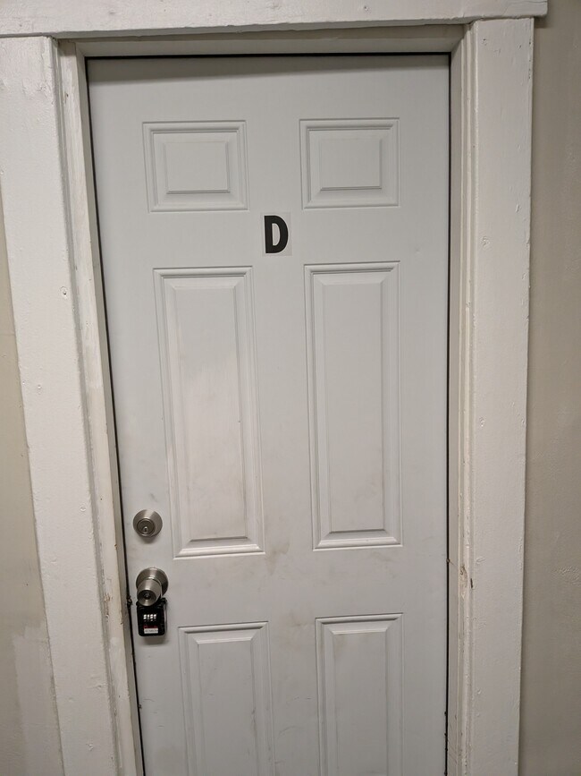 Foto del edificio - 403 Maple Ave