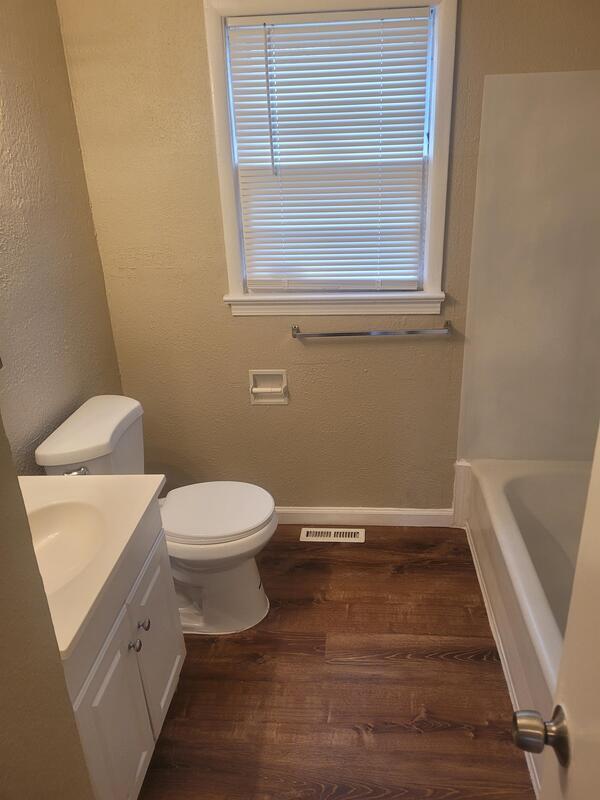 Building Photo - 2710 N Gentry Dr