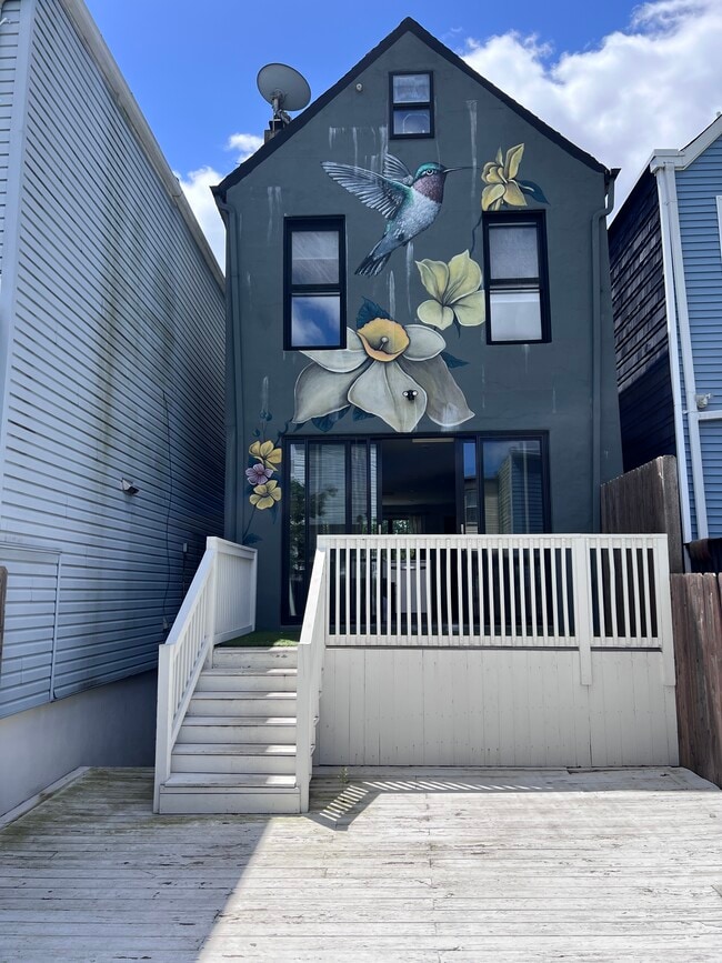 Building Photo - 316 2nd St
