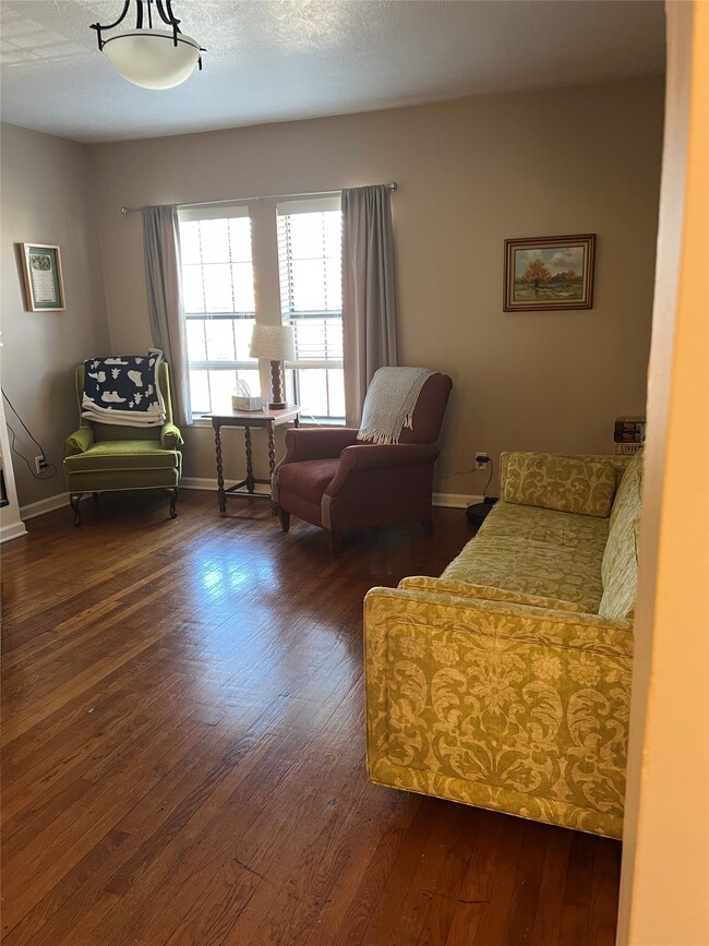 Building Photo - 4505 La Branch St