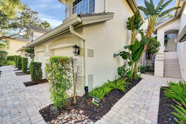 Building Photo - Seasonal 3br 2bath Condo in Harbor Lakes C...