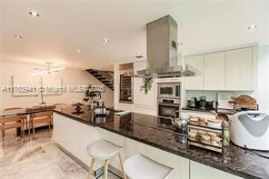Foto principal - 2950 NE 188th St